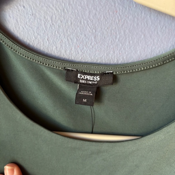 Express Body Contour Bodysuit - Picture 3 of 4